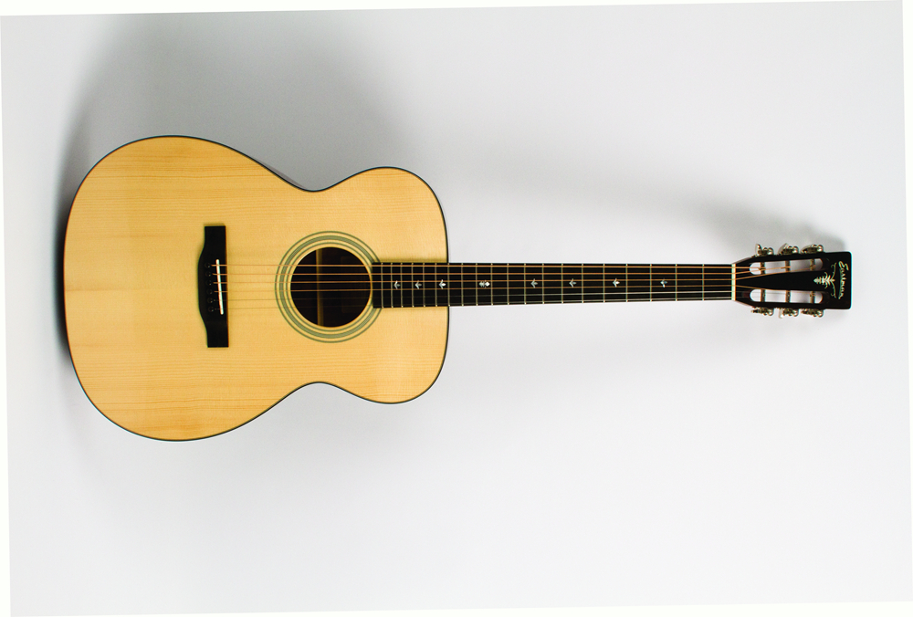 [AG杂志]Eastman E10OMLTD吉他：制作精良音质均衡吉他