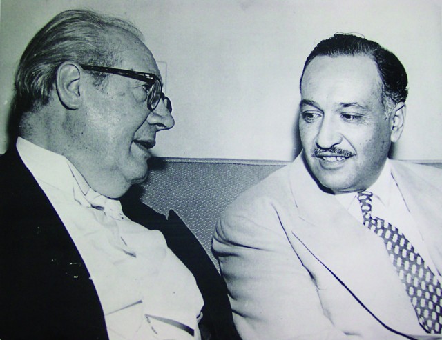 Andrés Segovia会见CandelarioDelgado，摄于20世纪60年代洛杉矶Sheraton West