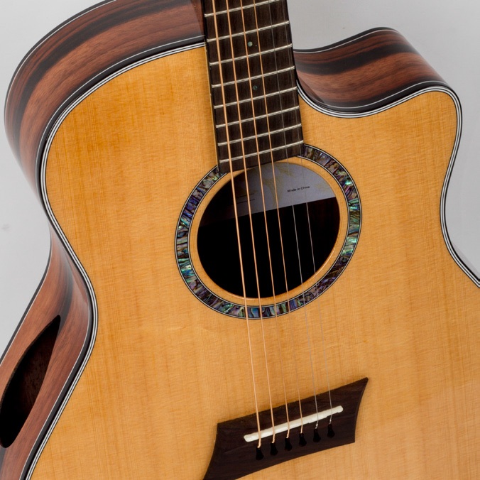 [AG杂志]价格实惠，风格古典，声音优质 | Michael Kelly 3D吉他  AG296